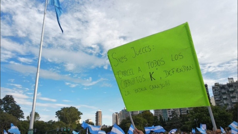 En Rosario, el epicentro fue el Monumento a la Bandera.