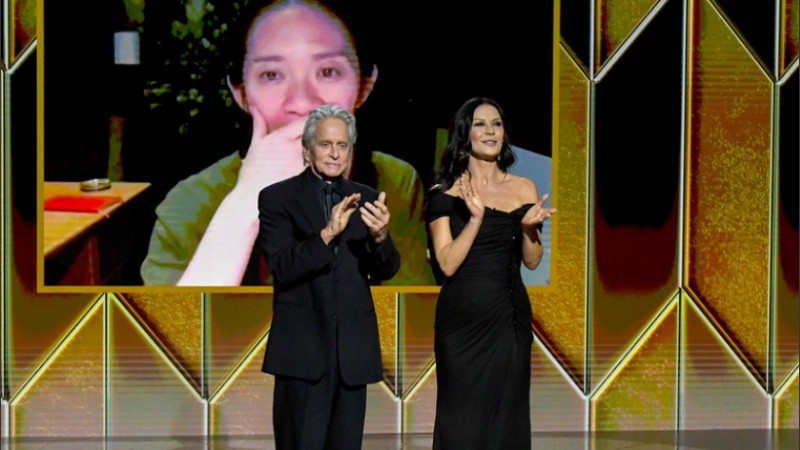 Su directora Chloé Zhao se consagró como la mejor en su rubro, en la 78º entrega de los Globos de Oro.