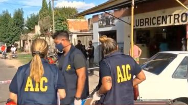 Había un fuerte despliegue policial en la cuadra.