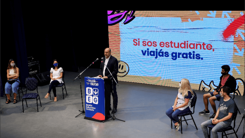 “No queremos que exista un lugar en la provincia donde los chicos y las chicas, y los y las docentes, no puedan llegar a la escuela