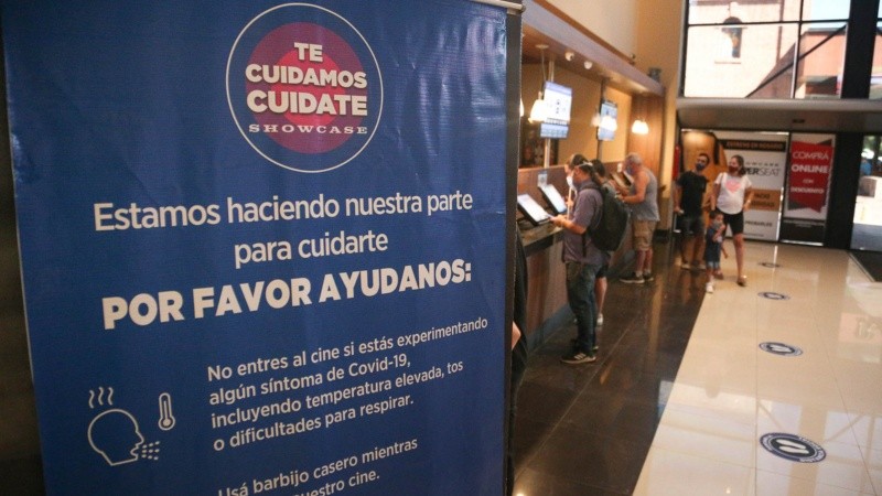 Showcase, que funciona en el shopping Alto Rosario, fue el primer cine en abrir.