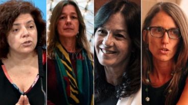 La ministra de Salud, Carla Vizzotti; la ministra de Seguridad, Sabina Frederic; la secretaria de Legal y Técnica de la Nación, Vilma Ibarra; y la ministra de las Mujeres, Géneros y Diversidad; Elizabeth Gómez Alcorta.