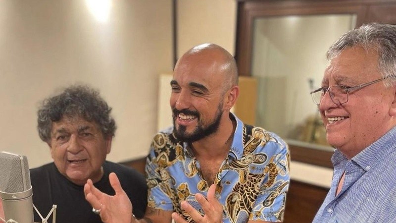 Por el momento no hay adelantos de una posible canción que lanzarían juntos.