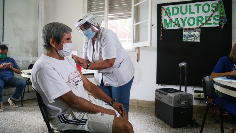 Este sábado llegaron a Santa Fe 30 mil dosis del segundo componente de la Sputnik V.