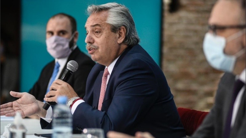 Alberto Fernández firmó un acuerdo con el sector automotriz para potenciar al sector.