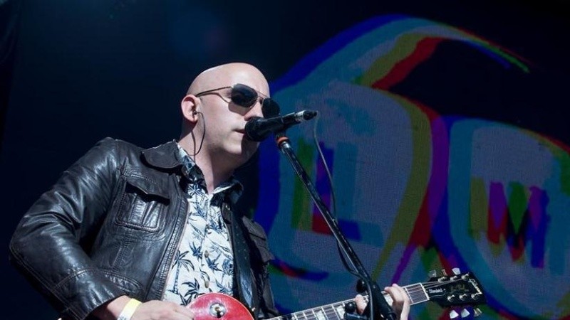 Una hora antes, Gaspar Benegas había subido un video de una nube de humor y fuego arrasaba otras casas.