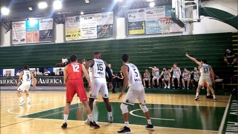 El primer partido desarrollado en la burbuja rosarina lo disputan Unión de Santa Fe y Ameghino de Villa María.