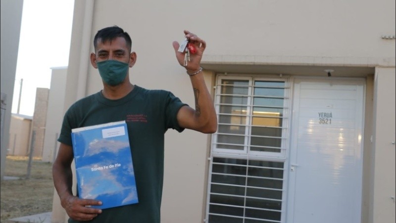 Más de 240 familias ya recibieron las llaves de sus respectivas viviendas. 