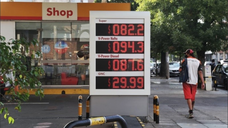 Los precios actualizados de los combustibles este viernes por la mañana en Rosario