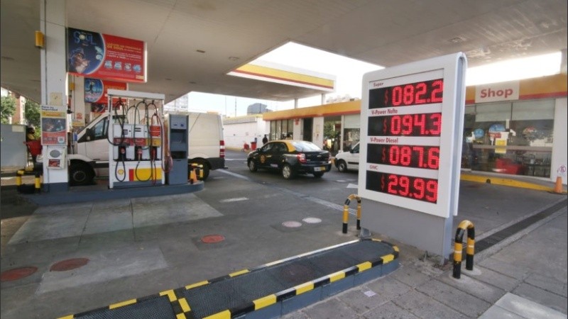 Los precios actualizados de los combustibles este viernes por la mañana en Rosario