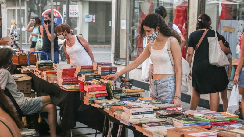 La feria de libros de Editoriales Independientes y Librerías de Viejo en Córdoba y San Martín.