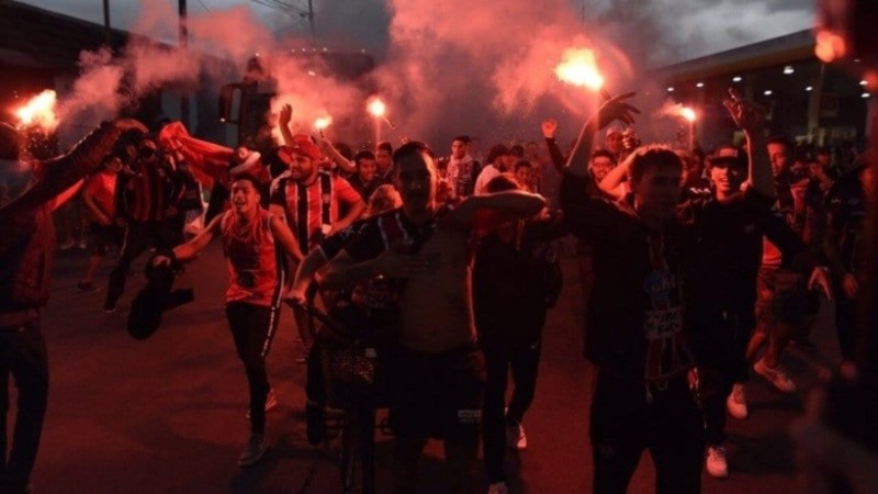 Por el momento, amenazan el club ante la AFA.