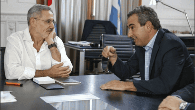 Los funcionarios se cruzaron en las redes sociales por la inseguridad.