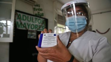 La vacunación sigue adelante con las dificultades de la producción a nivel mundial.