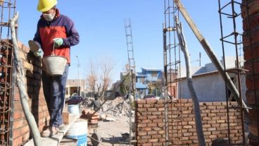 esta nueva línea de créditos hipotecarios no estará destinada a la compra de propiedades, sino que busca incentivar proyectos habitacionales nuevos en terrenos propios.