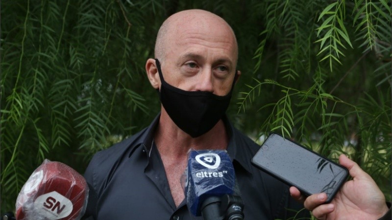 También estuvo el fiscal federal Adolfo Villate.