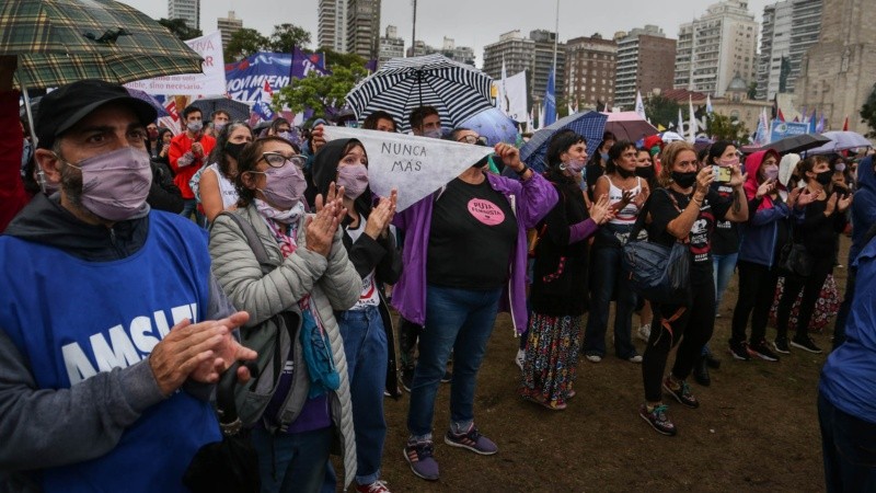 Menos gente que otros años pero el reclamo firme de memoria, verdad y justicia. 