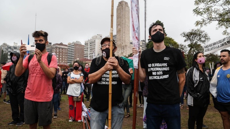 Menos gente que otros años pero el reclamo firme de memoria, verdad y justicia. 