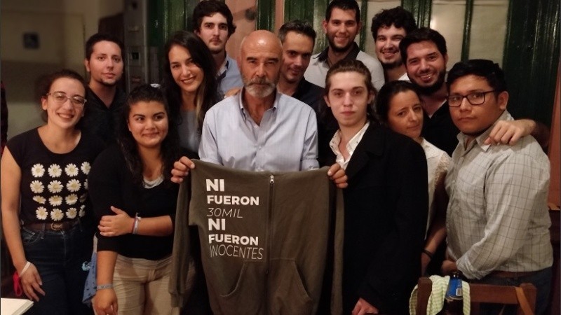 La polémica foto que publicó Gómez Centurión en las redes sociales