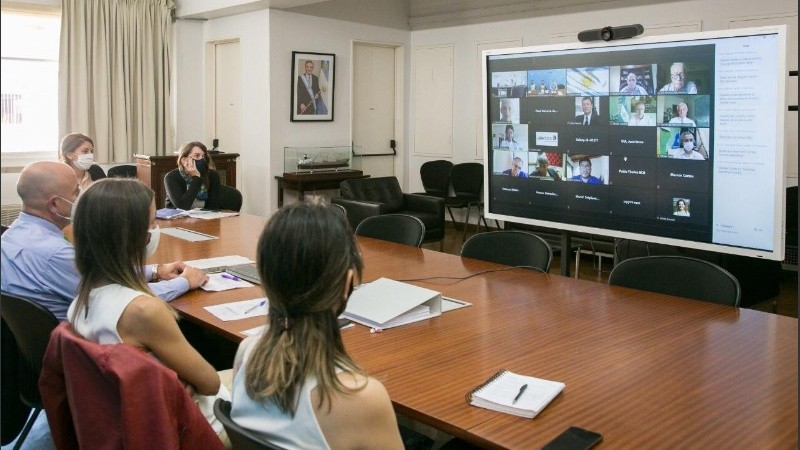 El Ministerio de Transporte de la Nación organizó tres reuniones técnicas sobre la Hidrovía