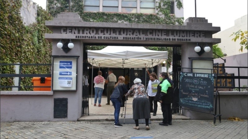 El cine Lumiere de zona norte transformado en centro vacunatorio