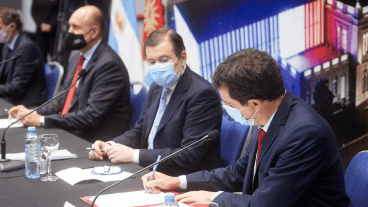 De Pedro y Perotti en el acto realizado en Santiago del Estero.