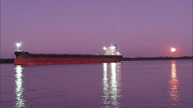 La salida sobre el río, poco después de las 19.