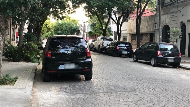 Se admitirán como prueba para multas las fotos de, por ejemplo, autos mal estacionados. 