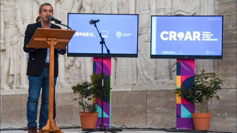 El intendente subrayó la importancia del deporte para alejar a los jóvenes del delito y ofrecerles un futuro.