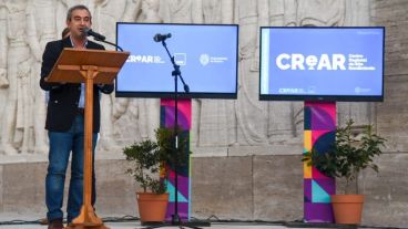 El intendente subrayó la importancia del deporte para alejar a los jóvenes del delito y ofrecerles un futuro.