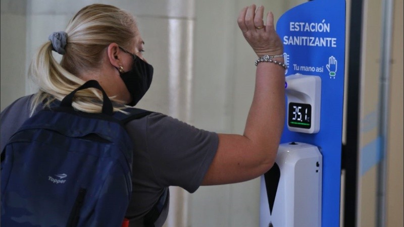 Control de temperatura en la terminal de ómnibus.