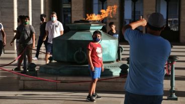 Fotos y recorridas de los turistas en Rosario.