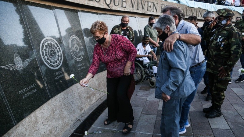 El acto por el Día del Veterano y de los Caídos en Malvinas este viernes por la tarde en el Parque Nacional a la Bandera. 