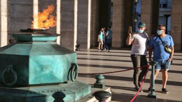 Fotos y recorridas de los turistas en Rosario.