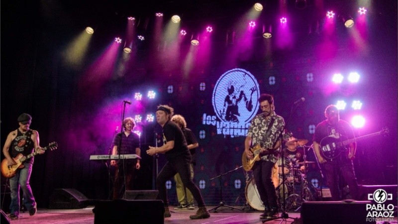 Los Vándalos en acción, con Popono a la cabeza