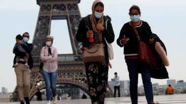 Francia superó el máximo de ingresos en las terapias intensiva.