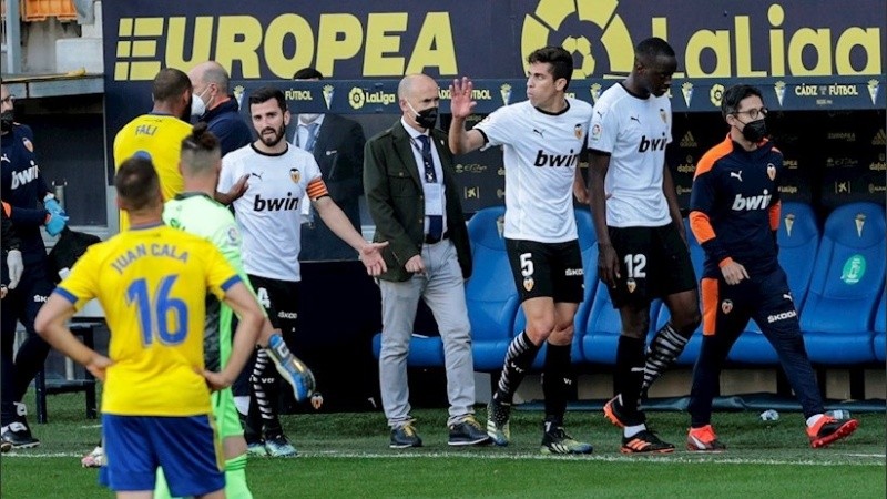 Diakhaby y todo el Valencia se retiró a los vestuarios.