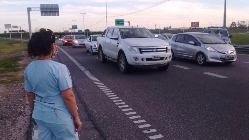 En los distintos puntos se tomó la temperatura y se corroboró la documentación.