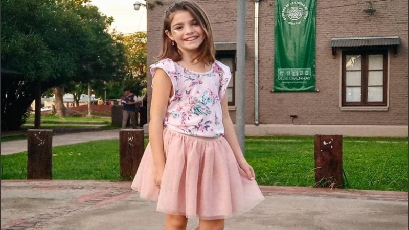 Por el momento, la joven busca auspiciantes que la ayuden para el look de escenario.