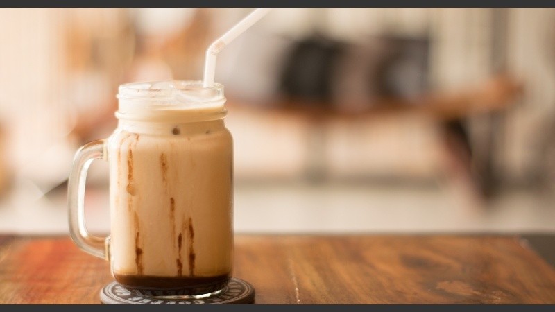 El café frío es una excelente opción para los días más húmedos y calurosos