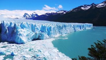 El Glaciar Perito Moreno es uno de los principales atractivos para el turismo mundial