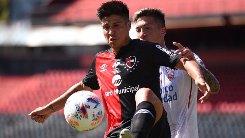 El delantero leproso contó que se siente muy bien físicamente y que ya piensan en el clásico.