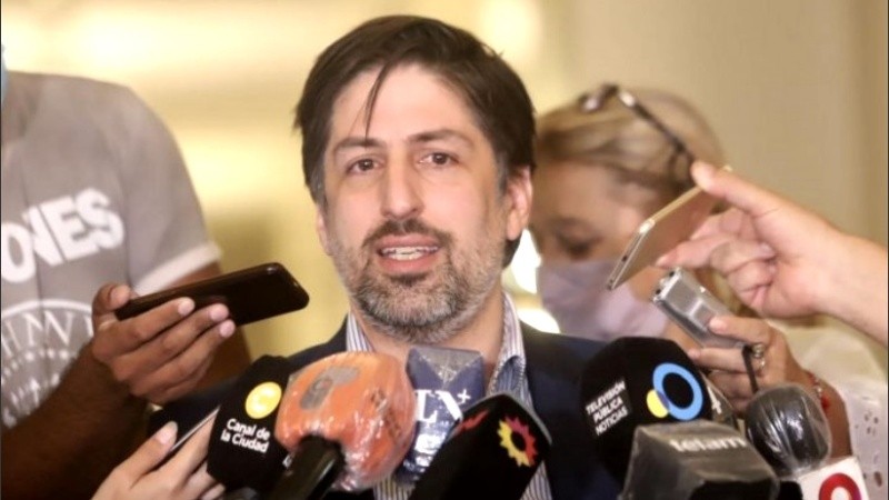 El ministro anunció que volverá a reunirse con los gremios docentes la próxima semana.