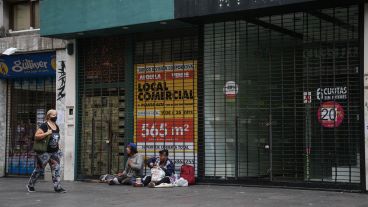 Locales vacíos en medio de la crisis en Argentina.