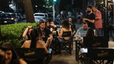 Después de las 23, no se podrá permitir el ingreso a nuevos clientes.