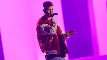 Duki cantó tres de sus hits luciendo un conjunto de RS, además de presentar piezas exclusivas de su propia colección, ML