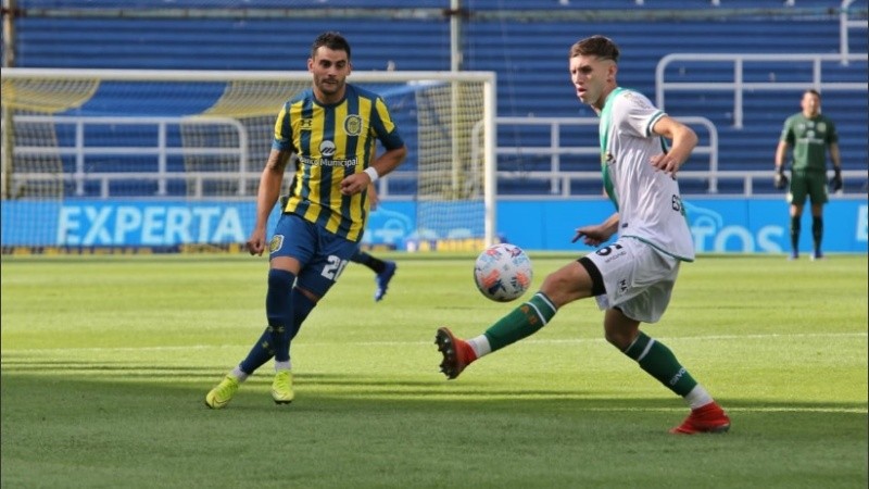Torrent toca ante Eseiza, autor del 1-0.