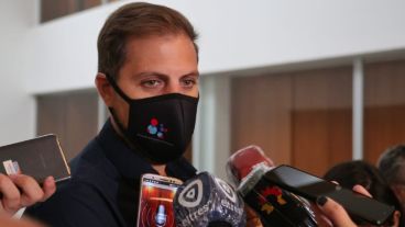 El fiscal brindó una conferencia de prensa tras la audiencia.