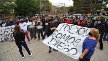 Vecinos exigieron que Diego sea liberado.