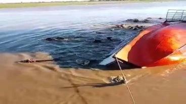La embarcación accidentada, un barco de cargas generales de nombre Hilda, se hundió con 68 animales que se los preparaban para trasladarlos hacia la zona de Islas.